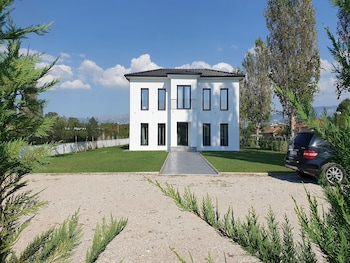 nerium garden inn tirana airport