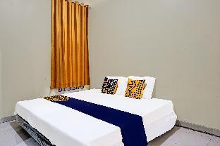 Spot On 91756 Alif House Syariah,Pasuruan>>Pandaan,2 star