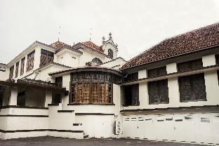 hotel candi baru