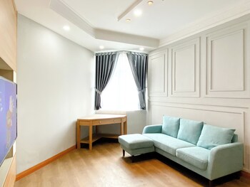 Comfort 2Br At Crown Court Executive Condominium Apartment,Indonesia>>Cikarang,0 star