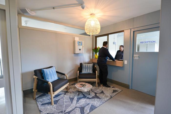 All Africa House,Rondebosch>>Cape Town,3 star