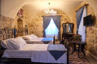 room-image