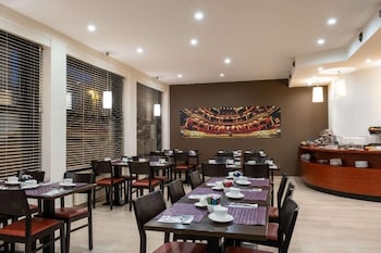 hotel opera