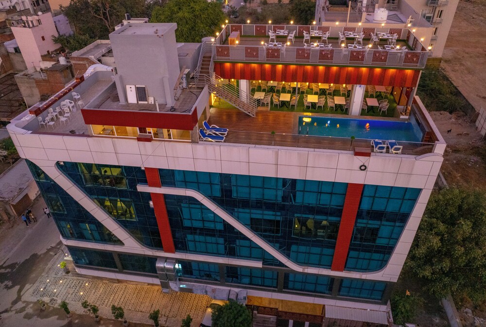 Pax Grand Blue,Near Udaipur Train Station,3 star