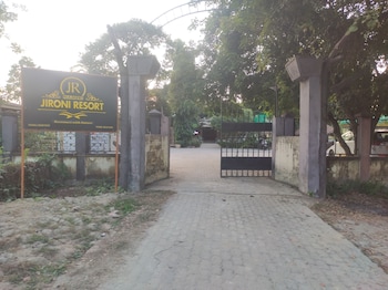 jironi resort