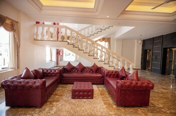 Hotel Utsav Square,India>>Latur,2 star