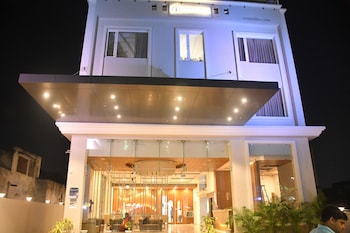 Hhw Buddha Lineage,India>>Varanasi,3 star