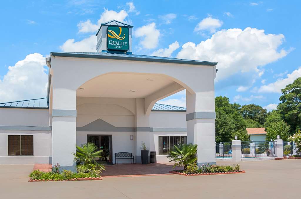 Quality Inn Carthage,Marshall>>Carthage,2.5 star