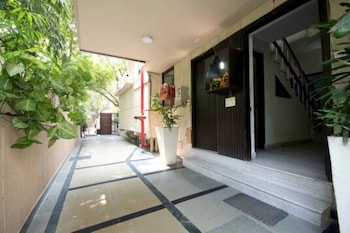 Revking At Hotel Chalet,India>>New Delhi,2 star