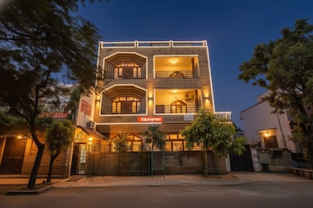 Via Prashansa Palace - Banaras Railway Station,Varanasi Railway Junction,3 star