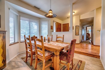 Forest Heights,United States Of America>>Flagstaff,3 star