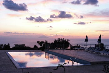 Agriresidence Ninea,Italy>>Ricadi,0 star