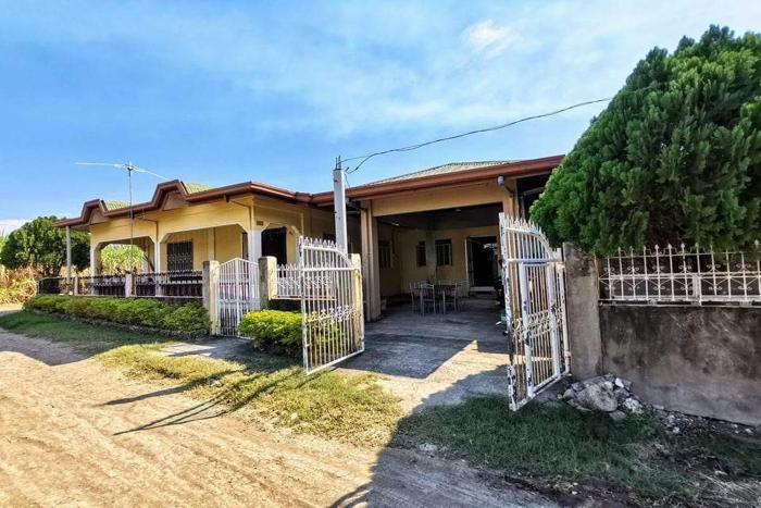 Albert's Transient House,Batangas City>>Batangas,2.5 star