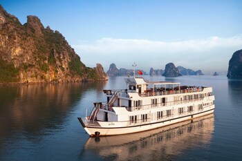 Lily Cruise,Ha Long Bay>>Ha Long,3 star