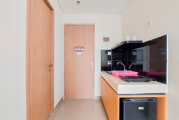 homey and comfort studio apartment at b residence