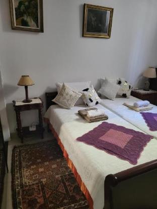 sintra lousa twin guest room with private bathroom