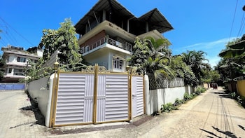 7 Sis7ers Homestay,India>>Guwahati,3 star