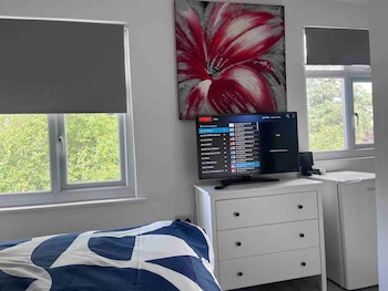 Remarkable Cozy 1-Bed Studio In Romford London Uk,Romford>>London,0 star