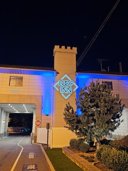 Loop Inn Motel,1 Rodgers St,2 star