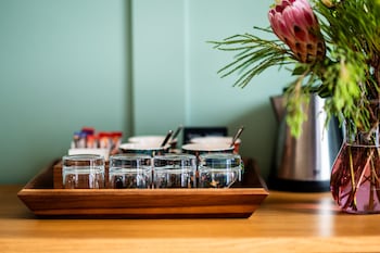 Stonehenge Courtyard,United Kingdom>>Salisbury,2 star