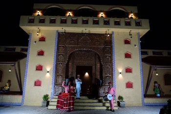 Chokar Dhani Raipur,India>>Raipur,3 star