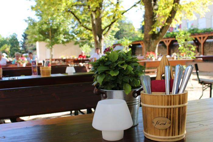 Hotel Halber Mond,Bergstraße>>Bensheim,3 star