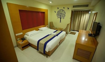 Fabhotel Prime Mahalaya Residency - Nr Pallavaram Railway Station,PALLAVARAM,4 star