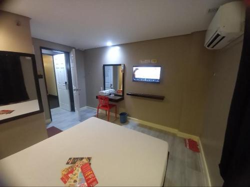 room-image