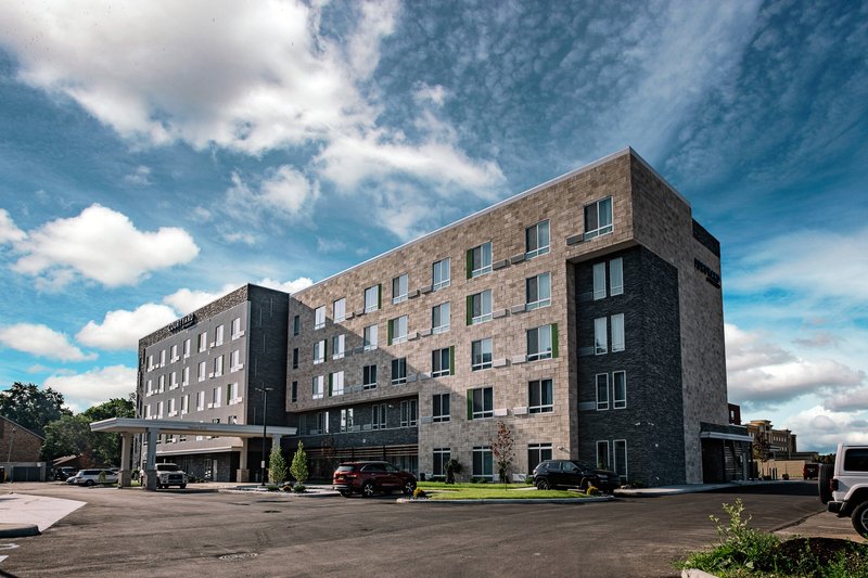 Courtyard By Marriott Toledo West,Toledo>>Lucas County,3 star