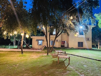 roomshala 131 willow woods farmhouse