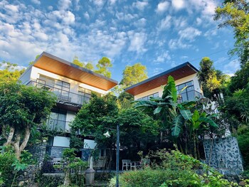 Muong Retreat