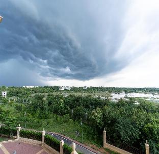 urban stay service apartment