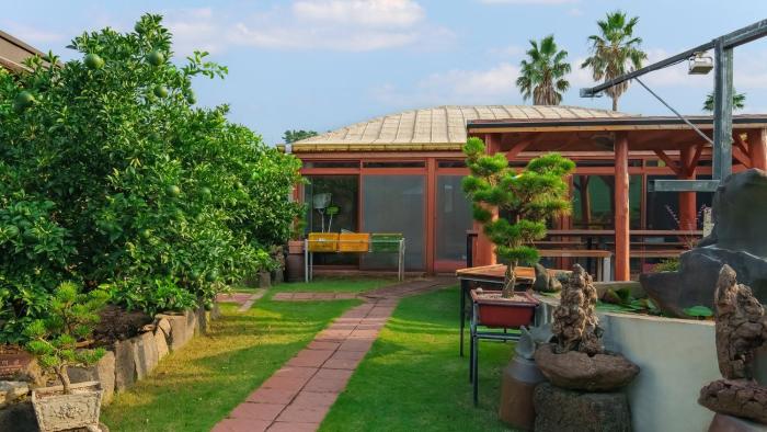 Jeju Jeonwonsaenghwal Diorem Pension,South Korea>>Jeju City,0 star