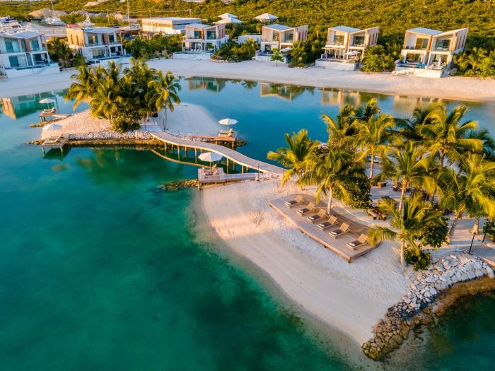 South Bank,Providenciales>>Long Bay Hills,3 star