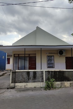 Oyo 93173 Khazanah Room Syariah,Gendeng Gk 4/529 Rt 61 Rw 15 Baciro,2 star