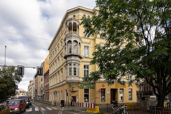 rentplanet apartament jana pawla ii