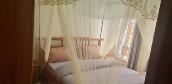 Charming Room In Kayove, Rwanda - Your Perfect Getaway,Mushonyi>>Kibuye,0 star