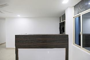 Townhouse South Lawn,India>>New Delhi,3 star