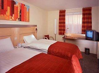 Holiday Inn Express Hemel Hempstead By Ihg,Near The Snow Centre,3 star