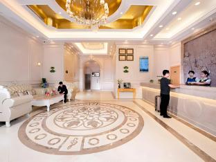 Vienna Hotel (Lingshan Liufengshan Pedestrian Street),China>>Qinzhou,3 star
