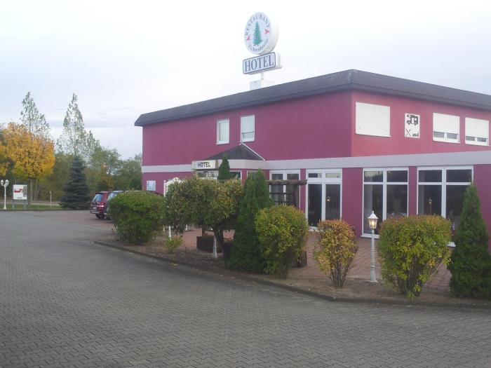 Hotel Zur Fichtenbreite Garni,Klieken>>Coswig,3 star