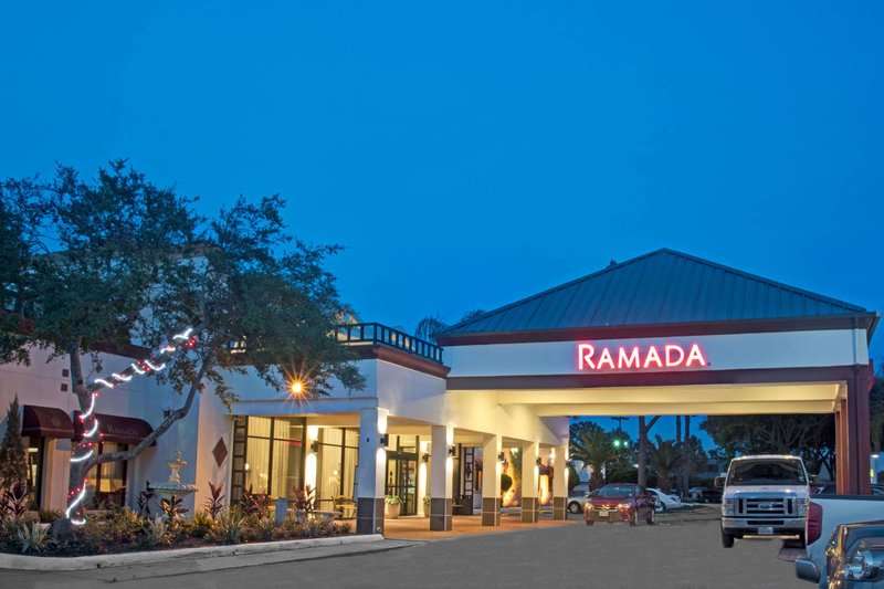 Ramada By Wyndham Houston Intercontinental Airport East,Houston>>George Bush Intercontinental Airport,3.5 star