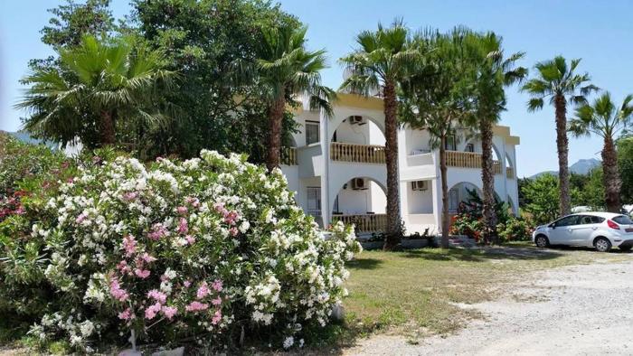 paradise holiday bungalows
