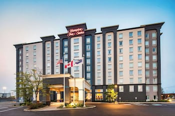 hampton inn and suites by hilton toronto airport