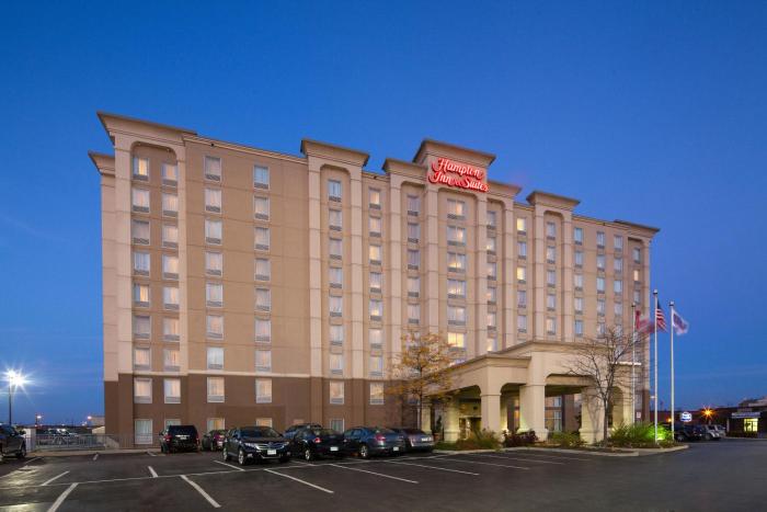 hampton inn and suites by hilton toronto airport