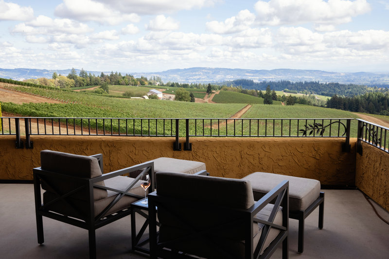 Black Walnut Inn & Vineyard,,4 star