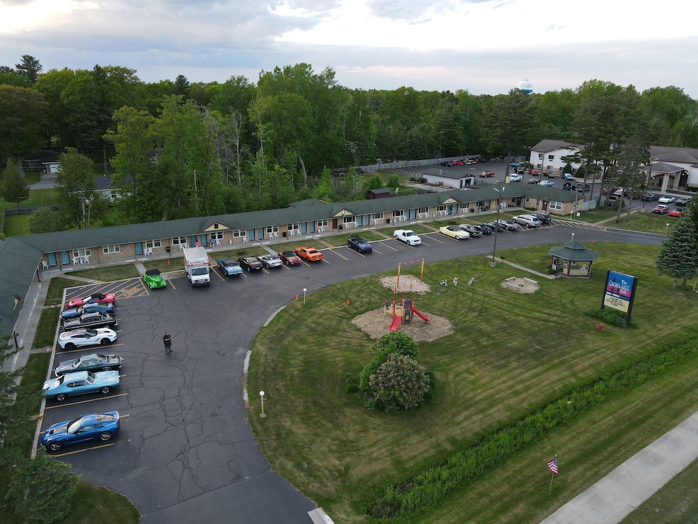 Crows Nest Inn Tawas,East Tawas>>Au Sable,2 star