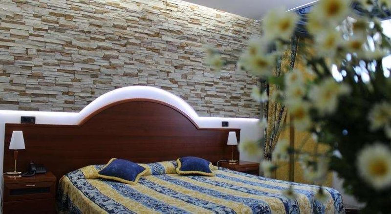 River Palace Hotel,Oblakimata Park>>Atyrau,4 star