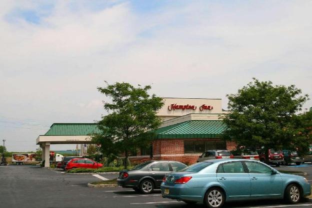 Hampton Inn Flemington,Flemington>>Bound Brook,2.5 star