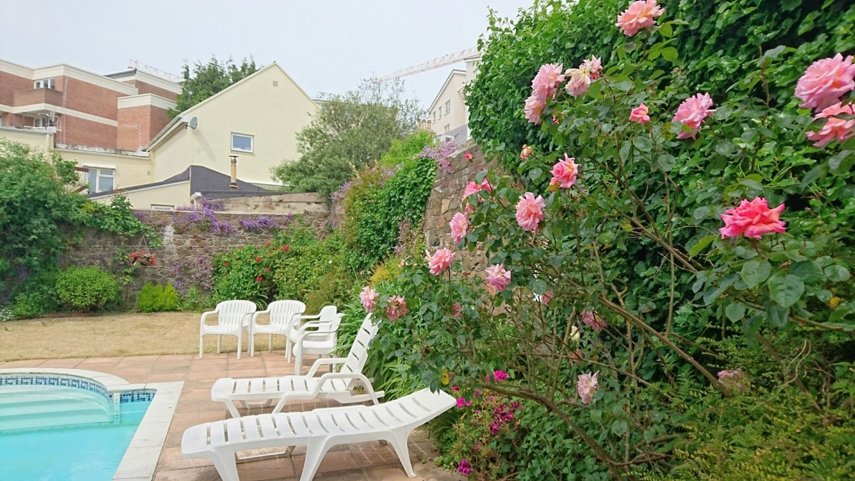 sarum hotel